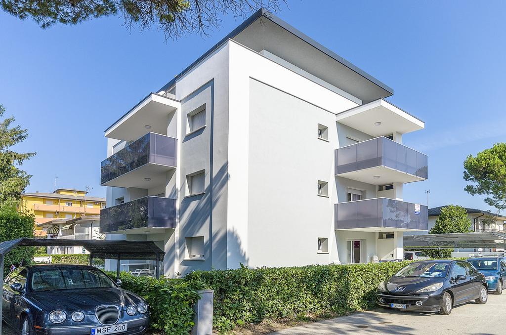 Residence Ca'Tullio Bibione Bagian luar foto