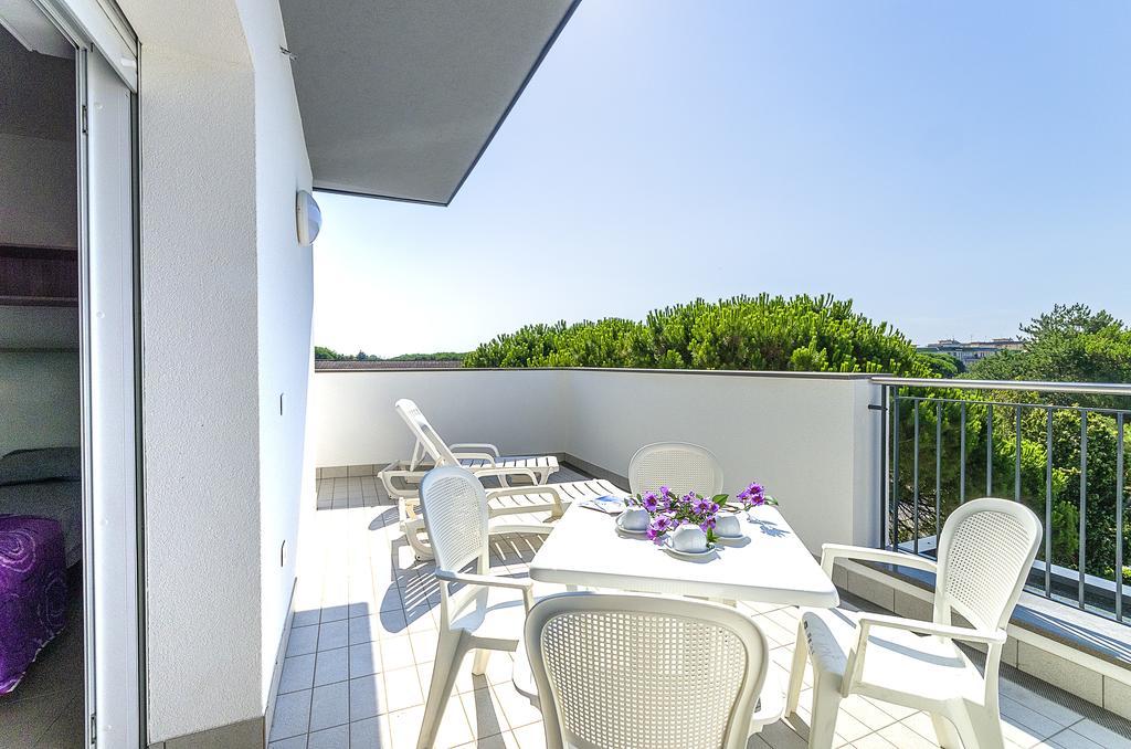 Residence Ca'Tullio Bibione Bagian luar foto